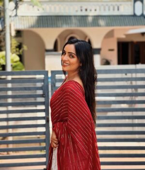 Nimmy Arun Gopan Instagram - Bits and pieces 🌻

📸 @arungopanlive 

#onam2024 #throwback
