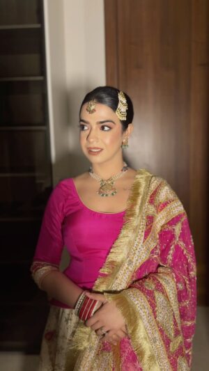 Nishtha Gandhi Instagram - Firsts are always special and for this one, I wanted to be a vintage Punjabi bride and embrace my culture❤️
My first Lohri after my wedding ⭐️.
.
Glam by @rarebeautybypriya 
Jootis @kindsoulindia .
.
.
#firstlohri #yearoffirsts #punjabibrides #punjabibridaljewellery #punjabibridal #vintagestyle #lohrispecial #weddingwear #vintagewedding #hairinspiration #parandi #punjabihairstyle  #punjabiwedding #punjabisuit