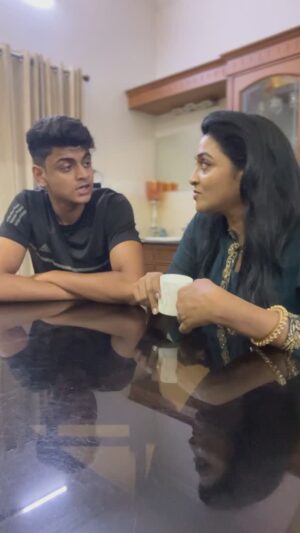 Nitha Promy Instagram - ചില സത്യങ്ങള്‍ വെളിപ്പെടുമ്പോൾ…
#family #reels #comedy #instagramers #nithapromy #richardpromy #instagram #reelsinstagram #instagood #malayali #mallu #viralreels #reelitfeelit #motherandson #instagramreels #viral #funny #mallugram #instareels #shorts