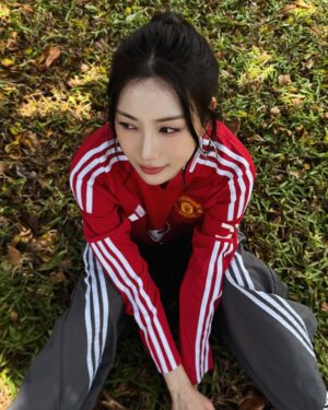 Oh Ha-young Instagram - We are United ⚽️
Wear United ❤️‍🔥