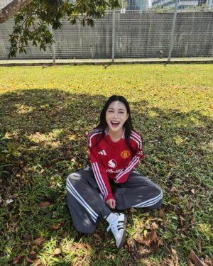 Oh Ha-young Instagram - We are United ⚽️
Wear United ❤️‍🔥