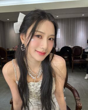 Oh Ha-young Instagram - 在台湾的粉色新年
Pink New Year from Taiwan💕