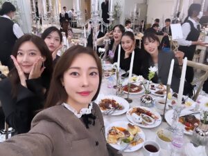 Oh Seung-ah Instagram - -

사랑하는 우리 윤혜 결혼식..🩵🤍 
어리게만 느껴지던 윤혜가 어느덧 결혼을 하다니..🥹
정말 아름다고 사랑스러운 선남선녀의 결혼식이였다..🥰
행복하게 잘 살길 기도할께🙏🏻 사랑해 윤혜야❤️