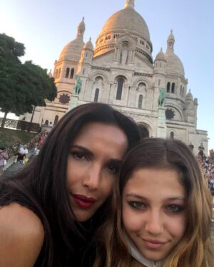 Padma Lakshmi Instagram - Littlehands is getting bigger!!! 15!!!!!!!!
I can’t believe it.  Every day of the last 15 years has been an adventure. Happy birthday Krishna Thea. I love you once, I love you twice, I love you more than beans and rice. ❤️❤️❤️
Some of you may remember the moment in the first slide from my memoir 😉
