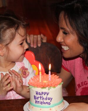 Padma Lakshmi Instagram - Littlehands is getting bigger!!! 15!!!!!!!!
I can’t believe it.  Every day of the last 15 years has been an adventure. Happy birthday Krishna Thea. I love you once, I love you twice, I love you more than beans and rice. ❤️❤️❤️
Some of you may remember the moment in the first slide from my memoir 😉