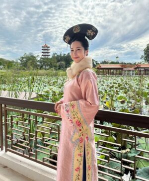 Paige Chua Instagram - After a few weeks of intense work, I am immersed in her meanie, yet ridiculous, and hilarious era.😆

I hope it works out.🤞🫰
#花如意 #花娘娘
#活出好命来 
#perfectlyimperfect
#mediacorp
