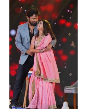 Pallavi Sharma Instagram - বছর শেষের মিউজিকাল ধামাকা "DEAR DECEMBER - ভালোবাসার গান" ❤️
#ZeeBangla  #DearDecember  #DearDecember2024
@rubel.official
📷 @mrinmoysiva