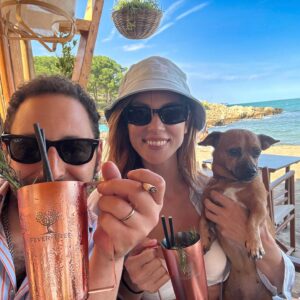 Paloma Bloyd Instagram - Diario de rodaje #MACHOSALFA con los mejores 💖