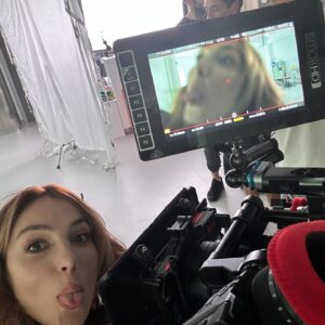 Paloma Bloyd Instagram - Diario de rodaje #MACHOSALFA con los mejores 💖