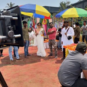 Parinita Seth Instagram - Made some beautiful memories with these beautiful people.  #vanshaj #tvshow #memories #love #fyp #insta #india #indiantv #instamoment #grateful🙏🏻