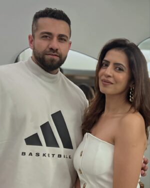 Parinita Seth Instagram - a beautiful wrap up party with a beautiful awesome team of #vanshaj  i always wanted to work with @swastikproductions  and i did. i loved my journey with them as really @swastikproductions you are the best.  @sktorigins @g3gill  @sonysab.  #fyp #foryoupage #instagood #insta #instamood #instaact #actorslife #missthistime #team #vanshaj #instagram #instalike #love #grateful 🙏🏻