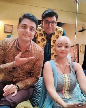 Pariva Pranati Instagram - She's Got the Guts!! Sannari vannari ki jay ho!! 

#WagleKiDuniya #waglekiduniyafamilygroup #fightthecancer #vandanawagle #vandurani #jhalarjoshipura #harshadagrawal😜 #harshadagrawalfans #harshadagrawal