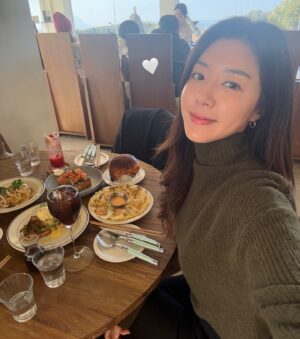 Park Han-byul Instagram - 🍽️