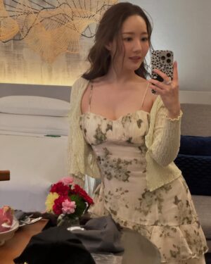 Park Min-young Instagram - Good morning🤍