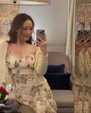 Park Min-young Instagram - Good morning🤍