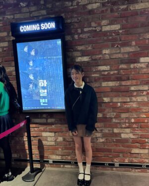 Park So-yi Instagram - #하얼빈
자녀와 함께 관람해야 할 영화