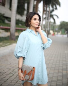 Actress Parull Chaudhry HD Photos and Wallpapers February 2025