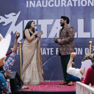 Parvathy R Krishna Instagram - “NEW KID IN THE BLOCK”💕❤️
(Do you guys remember that dialogues from this scene)??
Many of you have tagged me with the pictures and videos which you guys took from the theatre , Thank you for the love and am sorry that I couldn’t repost..Coz I really wanted to post some good pictures with my favourite one coz I manifested for it ❤️ @nivinpaulyactor ..Thank you once agin @vineeth84 chetta for the opportunity , and @abhaywarrier7 for the pictures 🫢 , Late anelum latest ayit njan ittitund 🙈🙈