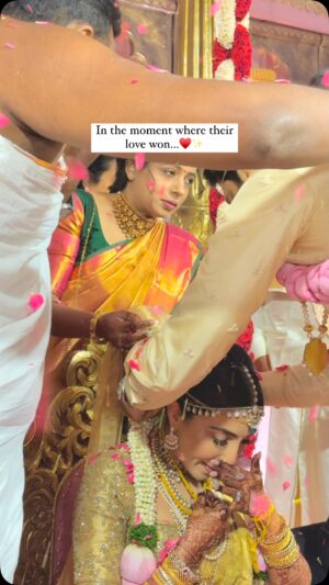 Parvatii Nair Instagram - Watching your bridesmaid’s eyes sparkle with happy tears ✨🥹

Event planners: @atulyaevents 
Photography / Videography : @magicmotionmedia
Decor : @vivahhika 

Managed by @thisisreals by @magicmotionmedia

#wedding #indianwedding #weddingphotography #bridesmaids #teluguactress