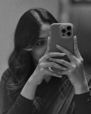 Parveen Instagram - Just me nd mirror🪞

.
.

#newlook #birthdayweek #picoftheday #explore #parveenofficial