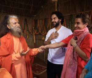Patralekha Instagram - Wonderful to welcome dear and renowned Bollywood actor Rajkummar Rao @rajkummar_rao and his wife and actress Patralekhaa @patralekhaa, and divine yogini Ira Trivedi @iratrivedi to Parmarth Niketan Mahakumbh Campsite @parmarthniketan with sacred blessings by HH Pujya Swami Chidanand Saraswatiji @pujyaswamiji as well as special sangam snaan with Pujya Sadhvi Bhagawati Saraswatiji @sadhviji. 
.
.
.
#mahakumbh #mahakumbh2025 #parmarthniketan #pujyaswamiji #sadhviji #rajkummarrao #patrelekha #iratrivedi