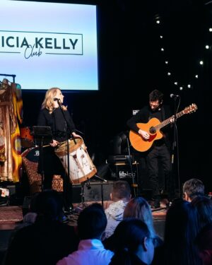 Patricia Kelly Instagram - January Photo Dump: 
👉🏻 Paris, Family Time ❤️ 
👉🏻 Rehearsals 😜
👉🏻 Clubevents in Remscheid 🤩
👉🏻 Wedding Anniversary ❤️ @denis.sawinkin.official 
👉🏻 Autarkes Hotel Catering 🥚🥚
👉🏻 Tischlerball in Linz 🇦🇹 
👉🏻 TV Production with @iggikelly_official 
👉🏻 Keynote in Pforzheim 😀

February, here we come!!! 
Und wie war euer Januar?? Was waren eure Highlights??

#januar #throwback #paris #family #club #events #music #linz #ball #love #marriage #tv #keynote #patriciakelly #kellyfamily #thekellyfamily