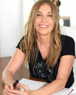 Patricia Viggiano Instagram - -Los mandatos y creencias q ya caducaron xq no son coherentes con lo q pasa en la realidad…
Solo pueden ser realmente  derribados si somos conscientes de cuanto daño nos hacen a nosotros mismos y cuanto nos limitan en nuestra evolución personal  y como sociedad…

Al menos así lo veo yo…😊

Q terminen lindo el Domingo y buena semana!
Pásenlo lindo!!✨👌🧚🏻

PH: @sebanaonok 
  @aguspulidook