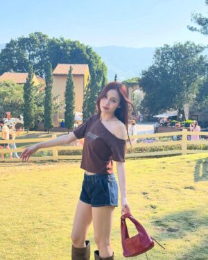 Pattranite Limpatiyakorn Instagram - 🐶