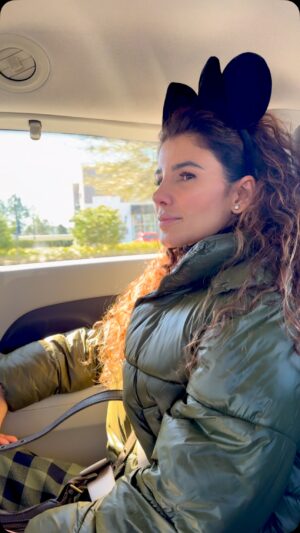 Paula Fernandes Instagram - Partiu Disney com um turbilhão de sensações dentro de mim!