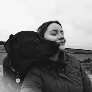 Paula Lane Instagram - An unexpected early finish 🎥

Home to pick the kids up from school and a peaceful teatime walk with this handsome boy!

Happy weekend ❤️🐾