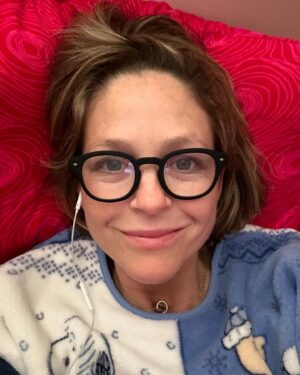 Paula Lobo Antunes Instagram - Última Foto com 48 💫
No Filter No photoshop No Make up Just me!!
Grata por ter saúde família e amigos.
Life is too short to worry about what other people think….
Tudo a aproveitar a vida.
Façam o favor de ser Felizes ❤️