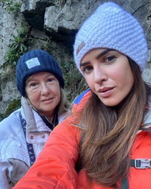 Paula Prendes Instagram - Todos los días de #Navidad así! Firmo 25 Diciembre. Asturias, Ruta de la Xanas ❤️ @belenmartineztuero
