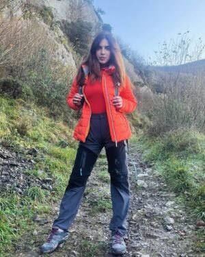 Paula Prendes Instagram - Todos los días de #Navidad así! Firmo 25 Diciembre. Asturias, Ruta de la Xanas ❤️ @belenmartineztuero