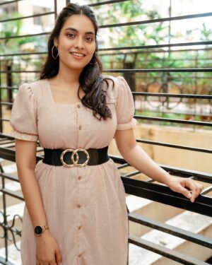 Pavithra Janani Instagram - 👱‍♀️

Makeup & Hairdo @jeru_bridal_studioo 
Outfit @stitch_vyshnavee_sarath 
Photography @xposurestudio.in

#bb8 #pavithrajanani 
#biggbosstamilseason8 
#disneyplushotstar 
#vijaytelevision 
#biggbossseason8