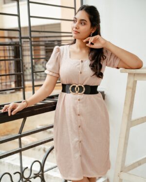 Pavithra Janani Instagram - 👱‍♀️

Makeup & Hairdo @jeru_bridal_studioo 
Outfit @stitch_vyshnavee_sarath 
Photography @xposurestudio.in

#bb8 #pavithrajanani 
#biggbosstamilseason8 
#disneyplushotstar 
#vijaytelevision 
#biggbossseason8