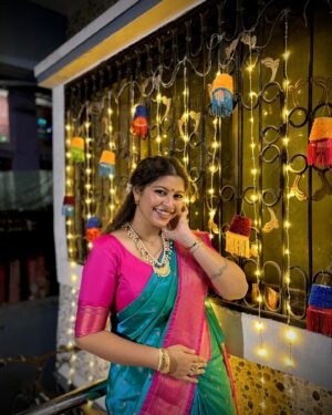 Payal Pati Instagram - HEY MINNALE 💕✨🫠
.
.
.
#lookdodia #lookoftheday #instagram #marathimulgi #aagri #aagrikoli #aagrikoliswagstar⛵😎 #aagrikolicommunity #marathiculture #treditional #look #photo #photooftheday #saipallavi