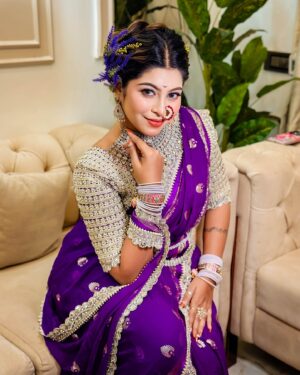 Payal Pati Instagram - अप्सरा💜👀

Look - @makeup_by_saylipatil 
Outfit- @sukhii_official_ 
Click- @drushtita.patil 
Edit - @_tanmay_vaity_official_