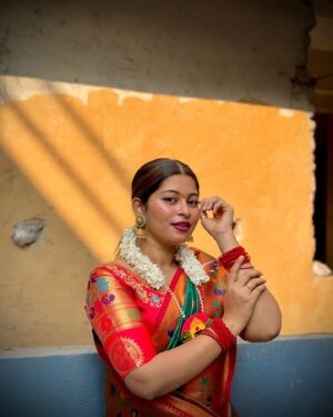 Payal Pati Instagram - ओढ लागली मनात चाळवाया लागलं😍✨❤️

Kanthi - @makeupartist_nilam_patil 

#yadlagla #marathi #marathimulgi #treditionallook❤️ #paithani #lookdodia #lookoftheday #aagrikoli #aagrikoliswagstar⛵😎 #aagrikolicommunity #payalpatil
