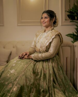 Payal Pati Instagram - AANKHON KI👀✨

Look - @vijayapatil_makeover 
Outfit- @shree_samarth_rentals 
Click- @s.m.d_production 
Mehendi - @makeup_artist_poojaa 

#look #lookdodia #outfit #outfitoftheday #treditionallook❤️ #marathi #marathimulgi #aagrikoli #aagrikolicommunity