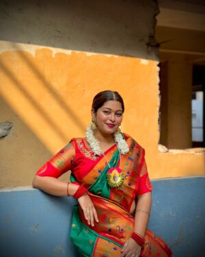 Payal Pati Instagram - ओढ लागली मनात चाळवाया लागलं😍✨❤️

Kanthi - @makeupartist_nilam_patil 

#yadlagla #marathi #marathimulgi #treditionallook❤️ #paithani #lookdodia #lookoftheday #aagrikoli #aagrikoliswagstar⛵😎 #aagrikolicommunity #payalpatil