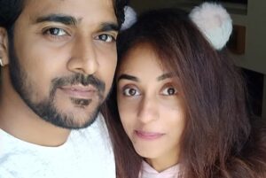 Pearle Maaney Instagram - I love You my Forever ❤️ You loved me when I was 47 kgs and now u love me when I’m 74 kgs 🤪😂 
Happy Valentines Day 😘