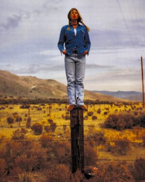 Peta Wilson Instagram - i love america, a time when “her” wide open arms were big enough  for everyone… the place for everyone with a dream. ❤️
i was so excited when my agent Christine Clayton ,rang “ you booked Levi’s”. i screamed … Levi’s was my favorite all american brand as a youngster.  Thank you Caroline (Parent) Calvin for booking me and paying for a chunk of acting classes.. was a very memorable moment for me - with a spectacular bunch of fabulous bad ass AMERI-CAN do’s.  You guys are the best # thank America for another amazing moment ❤️🇺🇸 #Stefan Ruiz 
@stefanruizphoto  photographer
.Wayne  Kogan Art Director
 @wkogan 
Caroline Calvin  @cc_seaweed. Creative Director
Levi’s