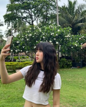 Phantira Pipityakorn Instagram - take me back to the summer breeze🫧🏊🏻‍♂️🏝️
(Pls) 
อยากไปทะเลU-U
#mintiratravelwnoregrets