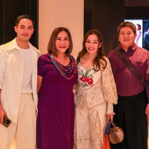 Pimonwan Hoonthongkam Instagram - สุขสันต์วันเกิดค่ะพี่นก น้องกันจัดงานเซอร์ไพรส์วันเกิดครบรอบ 60 ปี พี่นก ให้เป็นค่ำคืนที่แสนพิเศษ สวยงามอบอุ่น และน่ารักมากๆค่ะ ปุ้ยเชื่อว่างานนี้จะสร้างความทรงจำอันแสนมหัศจรรย์ให้พี่และครอบครัวรวมถึงทุกคนที่รักพี่นกค่ะ ขอให้พี่นกพบเจอแต่สิ่งดีๆที่ดีที่สุดในช่วงวันเกิดนี้นะคะ

ปุ้ยรู้สึกเป็นเกียรติมากที่ได้ดูแลพี่นก นักแสดงในดวงใจในช่วงเวลาหนึ่งนะคะ ♥️🕊️

#NokSinjaiTheLivingLegend