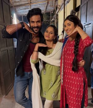 Pooja Birari Instagram - दोस्ती…❤️💯😎🧿
.
.
@star_pravah 
@vishhalnikam 
@biraripooja