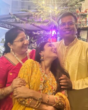 Pooja Birari Instagram - Diwali 2024 ✨🪔❤️
.
.
#diwali #diwali2024 #light #happiness #🧿 #family
Thankyou for the clicks @saraswatimane24 ❤️