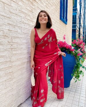 Pooja Gor Instagram - They said ‘graceful,’ I heard ‘playful.’ Who’s complaining? 😏

P.S: Is it time to cut the hair short again? 💇🏻‍♀️