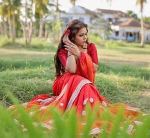 Pooja Poddar Instagram - #Shoot In Saree ❤️ 
. 
#indianfestival #indianwear #love ##instagood #memes #instagram #follow #memes #poojapoddarofficial
.

. Inframe : @poojapoddarofficial and @poojapoddar8030
.
. Shoot & Editing : @__magician_2.0
.
.
.

.
🔴 Kindly Turn on Post notifications if you want to get Uptodate . ( Helps more in getting strong Engagement )
⚫️ Sharing and Saving the post won't take a lot of time and investment .
⚫️ Whenever Uh feel like leaving the comment on the post , Kindly Make sure it's longer than 4 words .
⚫️ Commenting Your Positive Heartfull Thoughts will give me Immense Happiness .