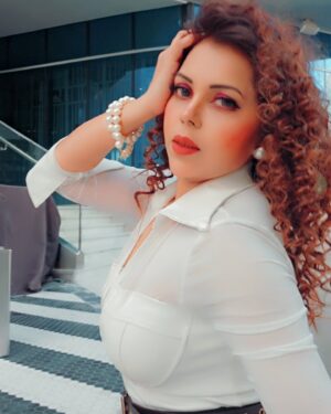 Pooja Poddar Instagram - #Dubai#photographerdubai #likeforlikes #injoylife💯😍😀❤️✌ #poojapoddarofficial