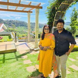 Poornima Bhagyaraj Instagram - Feels like yesterday. We have managed to cross 41 glorious years. Thank you for coming into my life and bringing me into yours. Love you♥️♥️♥️😘😘😘🤗🤗🤗 @ungalkbhagyaraj @shanthnu @sharanyabhagyaraj @kikivijay11